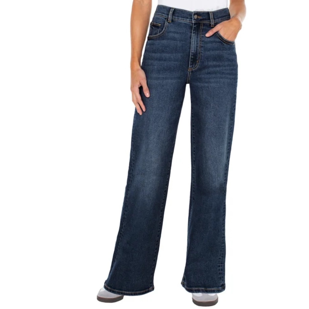 Well Worn Women’s Wide Leg Jeans Dark Blue Wash Super high waist size 8 New
